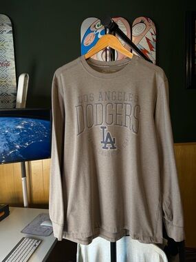 47 Brand Los Angeles Dodgers MLB Baseball Silver Crewneck Long Sleeve Tshirt